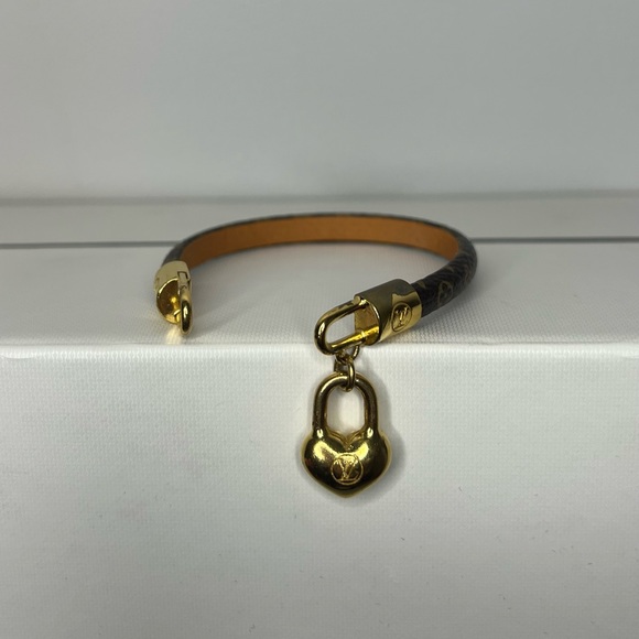 Louis Vuitton Charm Bracelet - Picture 2 of 7
